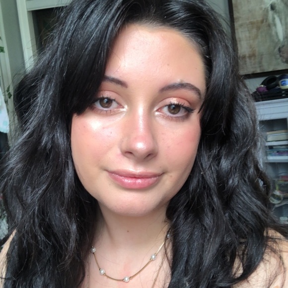 Meet your Posher, Sarah - Picture 2 of 2